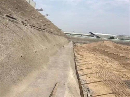 濠江河道边坡加固
